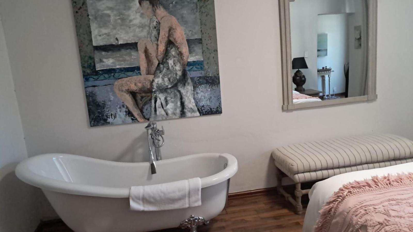 Art And Soul Restaurant, Accommodation, French Bar And Art Gallery Parys Bagian luar foto